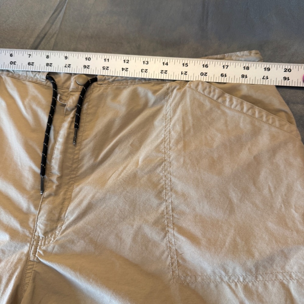 Alpine Design Womens Shorts XL Tan Cargo Hiking Utility Gorpcore Outdoor Granola - Picture 5 of 8